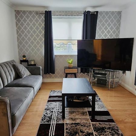 Rgm Hatfield 2 Bedroom Apartment ภายนอก รูปภาพ