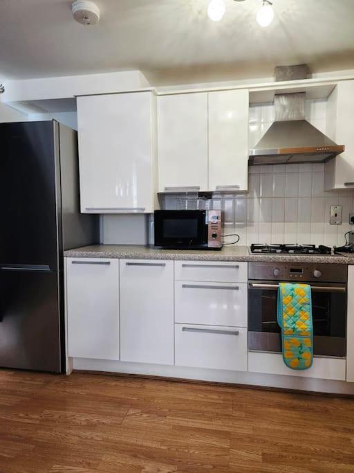 Rgm Hatfield 2 Bedroom Apartment ภายนอก รูปภาพ